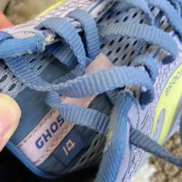 Brooks Ghost 14 Women’s Size 9.5 Running Shoes Blue Athletic Sporty Colorful - Picture 7 of 8